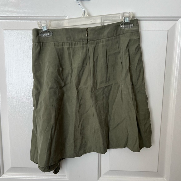 BCBG Skirt - Picture 4 of 6